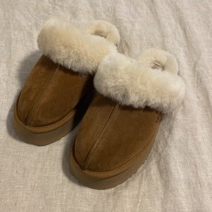 Ugg slippers size 8